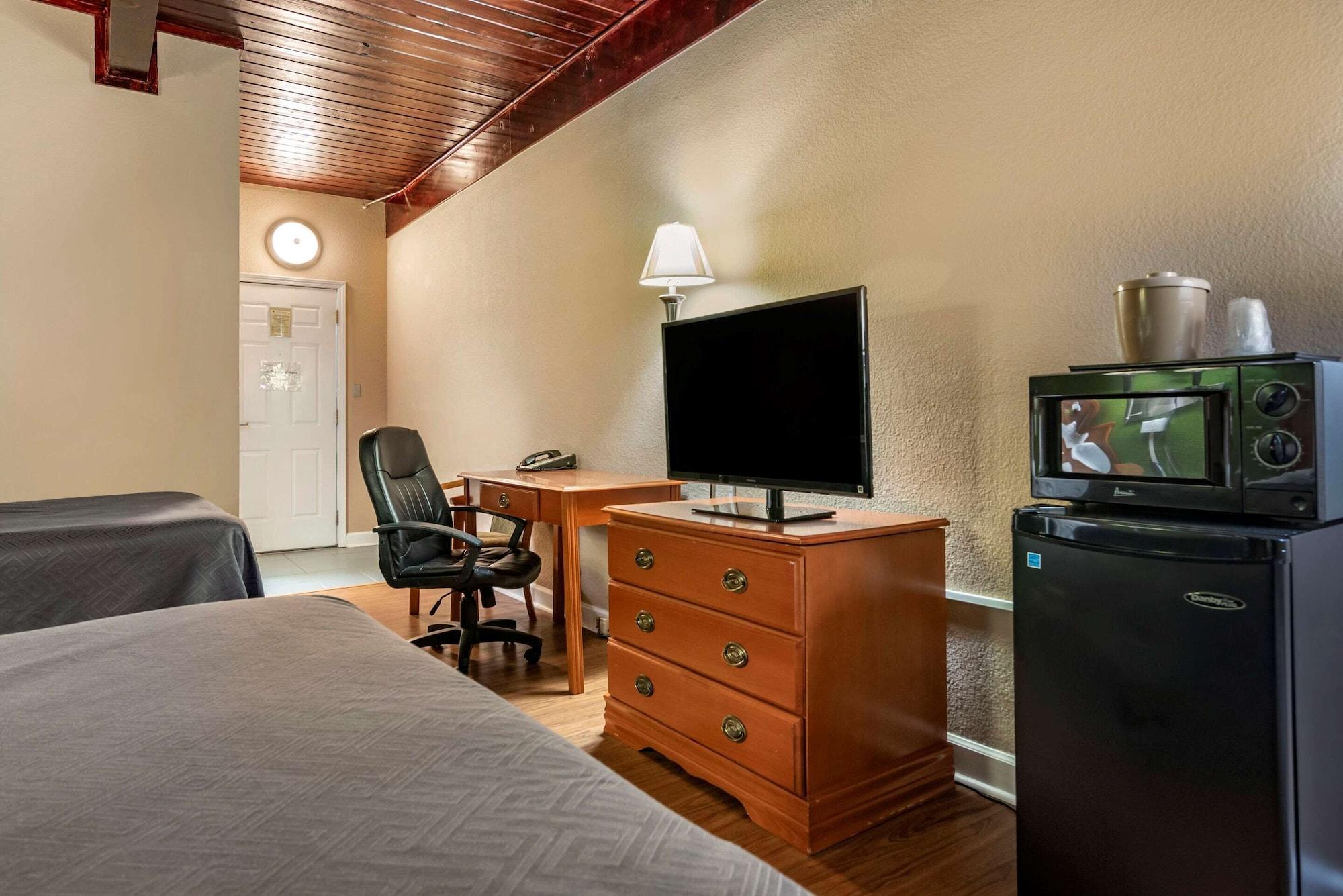 Econo Lodge Tallahassee Near Capital -University Eksteriør billede