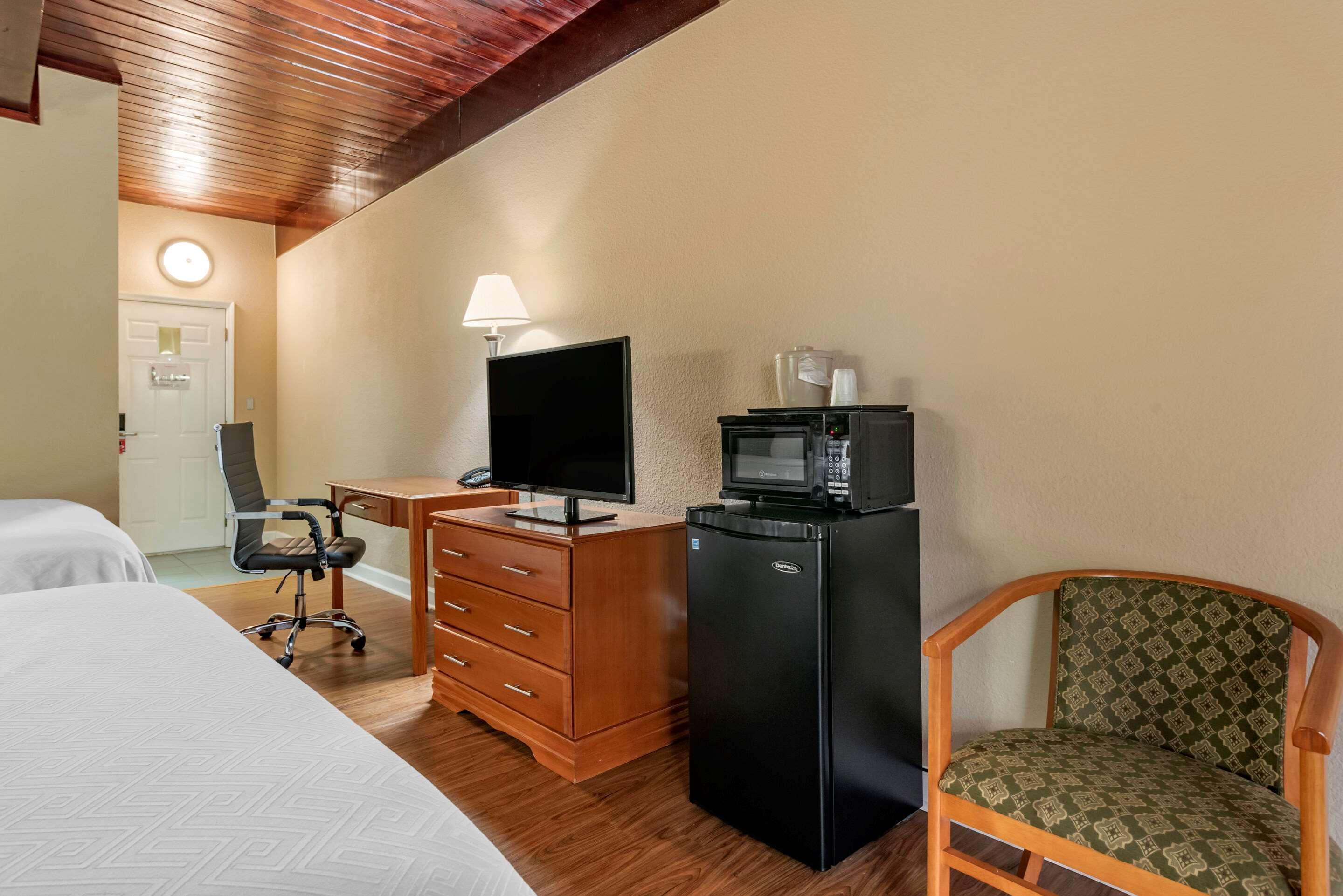 Econo Lodge Tallahassee Near Capital -University Eksteriør billede