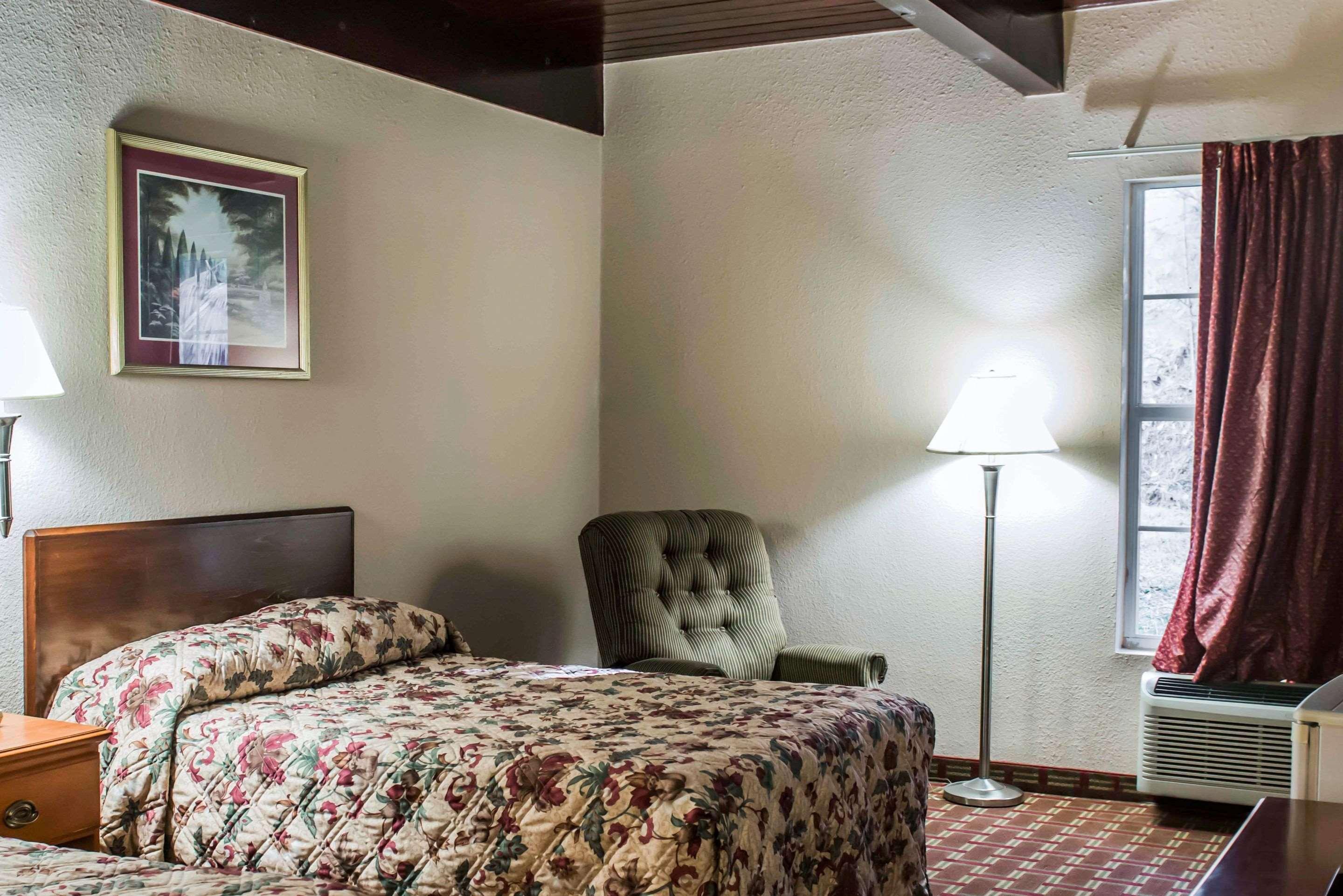 Econo Lodge Tallahassee Near Capital -University Eksteriør billede