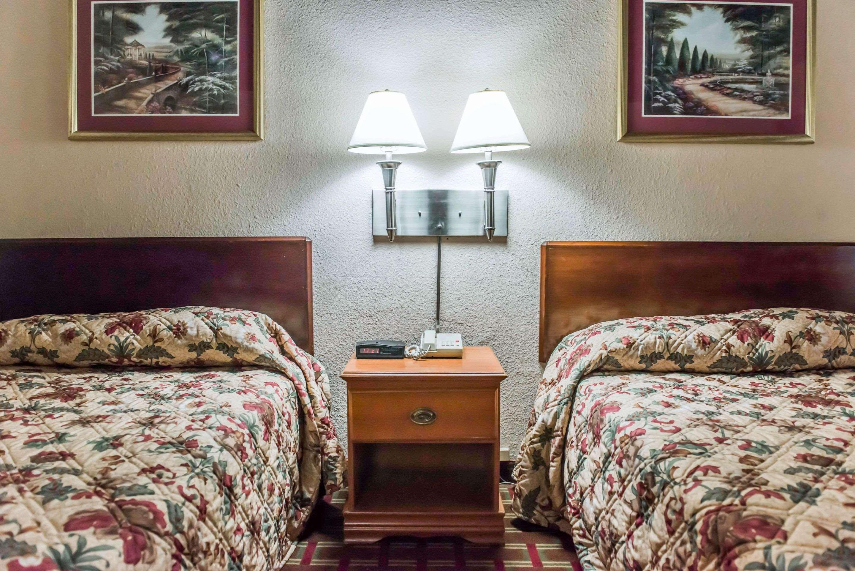 Econo Lodge Tallahassee Near Capital -University Eksteriør billede