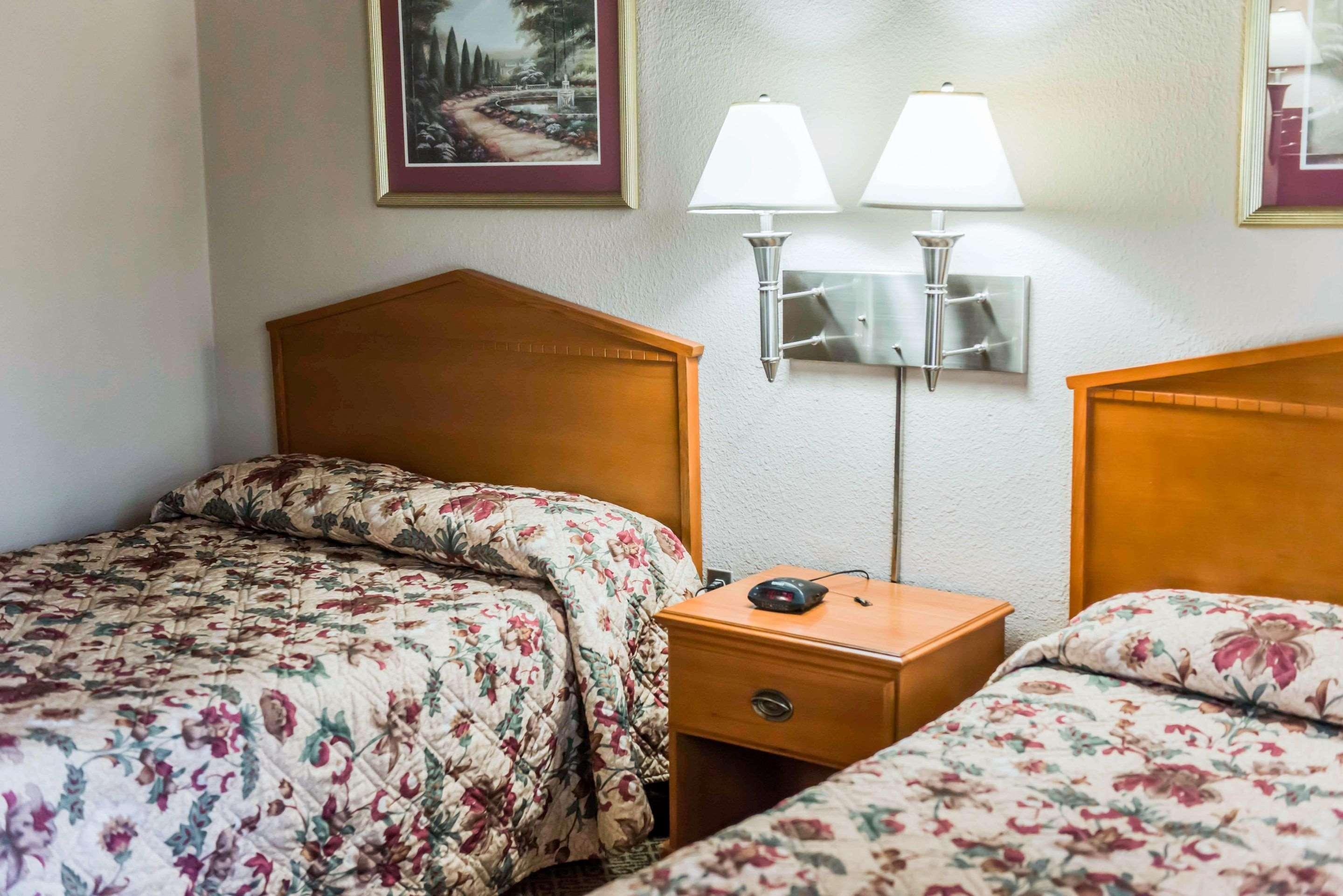 Econo Lodge Tallahassee Near Capital -University Eksteriør billede